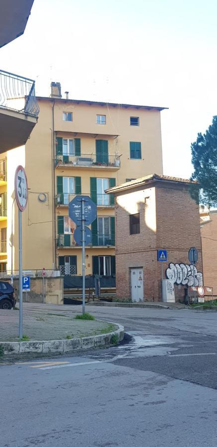 Vicino Di Centro E Universita Stanza Con Balcone Pérouse Extérieur photo